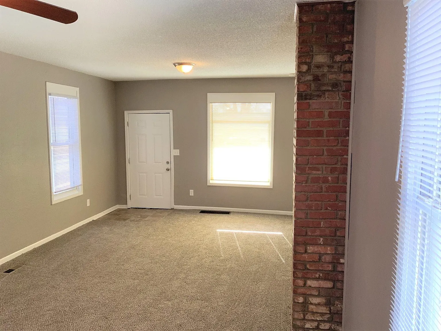2 bed, $1,095 — Photo 2