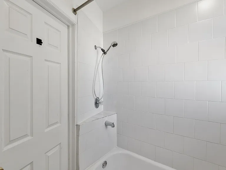 2426 E Indiana Ave — Photo 17