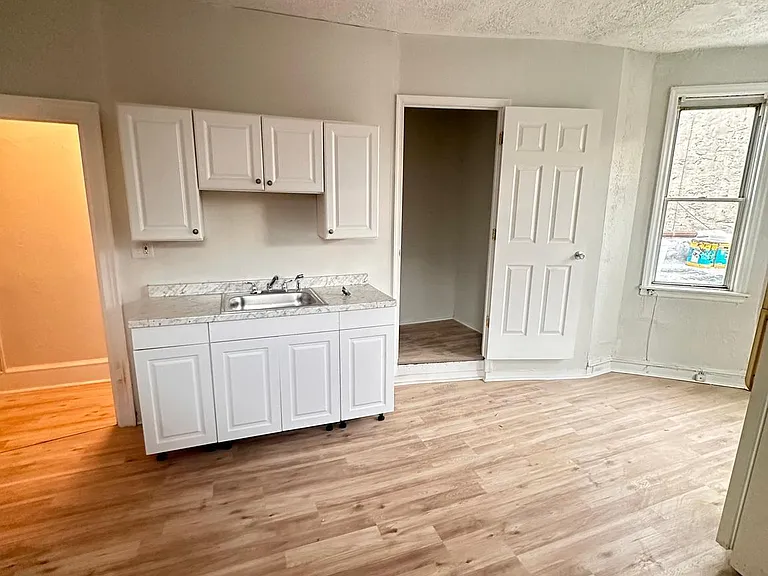 4950 Walnut St #2 — Photo 6