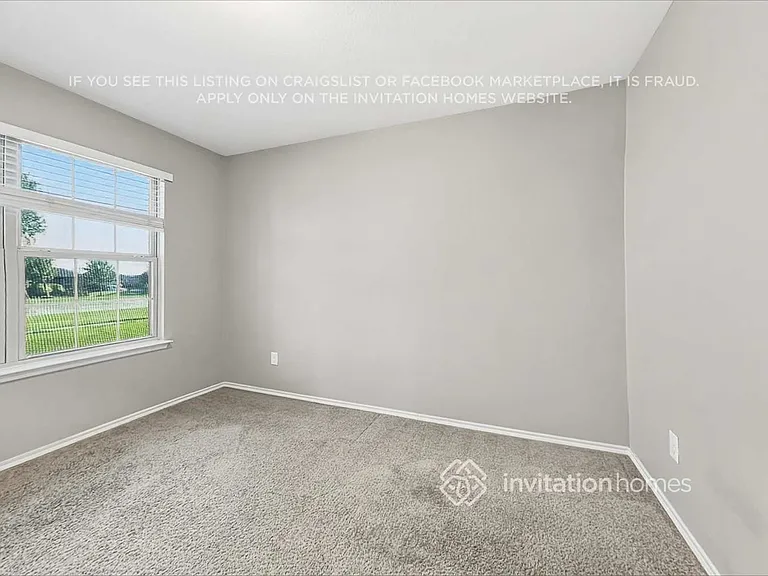 313 Eastland Ct — Photo 8