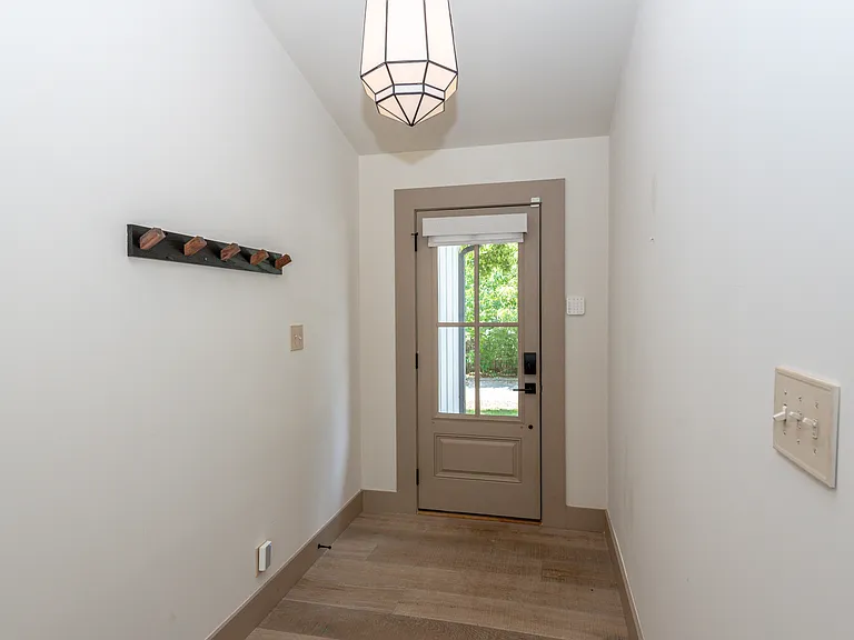 626 Copperfield Dr — Photo 3