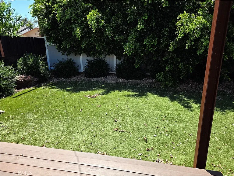 5779 Enfield Ave — Photo 13