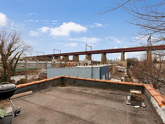 3rd image of 2602 Ditmars Blvd