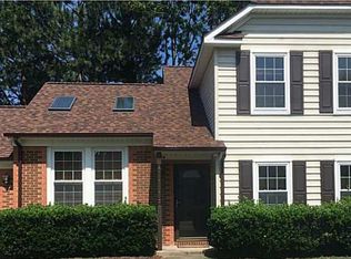 204 Heritage Oak Dr, Chesapeake, VA 23320