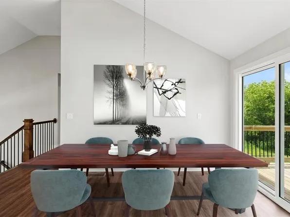 1913 Eagle Dr, Harrisonville, MO 64701