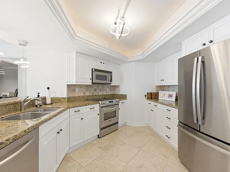 4751 Gulf Shore Blvd N #Penthouse 7 — Photo 14