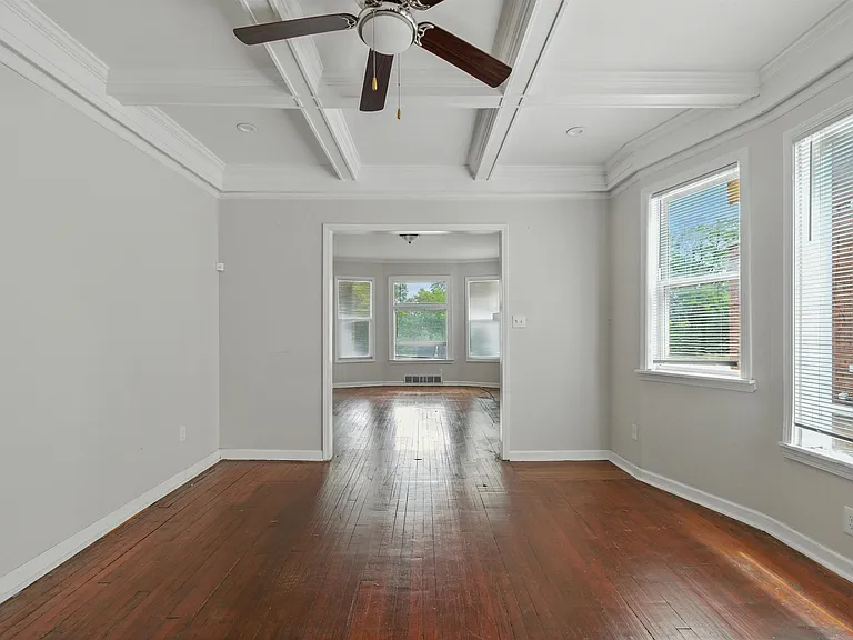 1595 W Grand Blvd — Photo 9