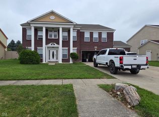 445 Heritage Dr, Greenwood, IN 46143