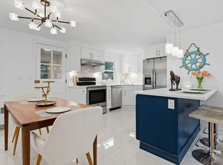 15 Thornton St, Randolph, MA 02368
