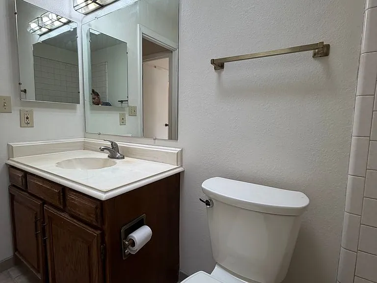 3759 E Edison St — Photo 17