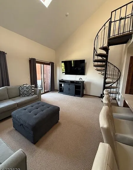 2 Stowe Ct #8 — Photo 3