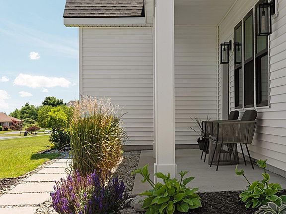 4th image of 5104 S Shoreview Cir