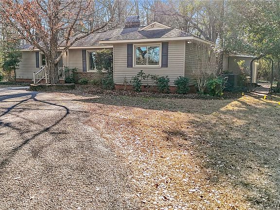 4th image of 1475 University Way
