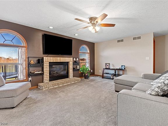 3rd image of 1619 Township Road 395