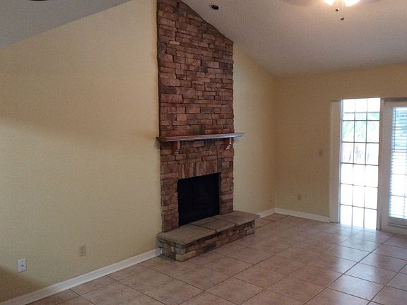 4th image of 4401 Akita Dr