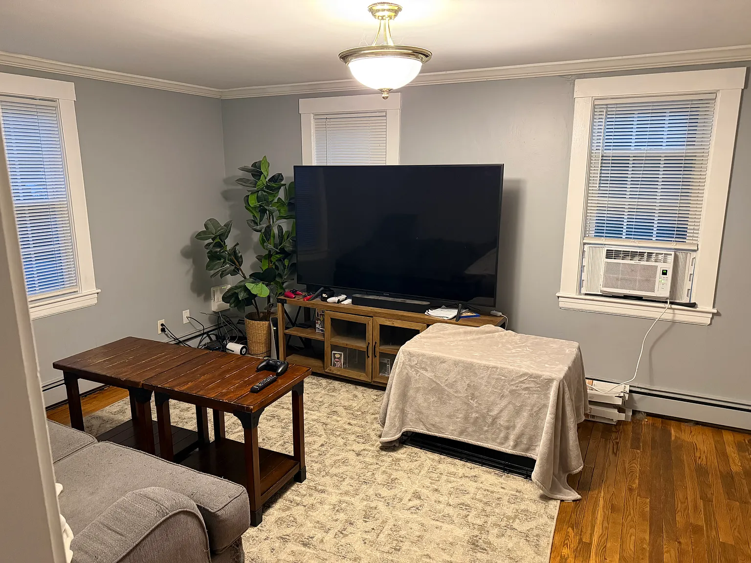 2 bed, 850 sqft, $1,800 — Photo 2