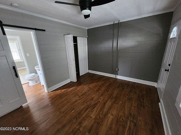4th image of 402 S Holly St