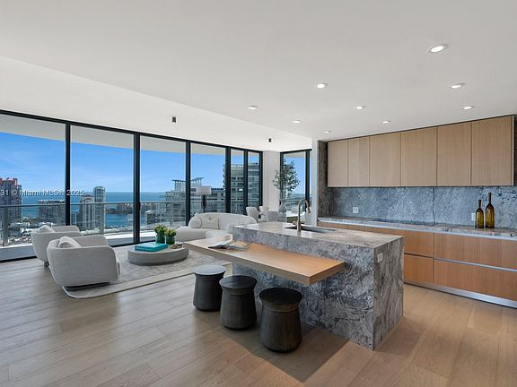 3rd image of 501 West Ave #3601