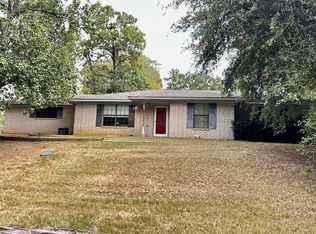 421 Middleton St, Palestine, TX 75803