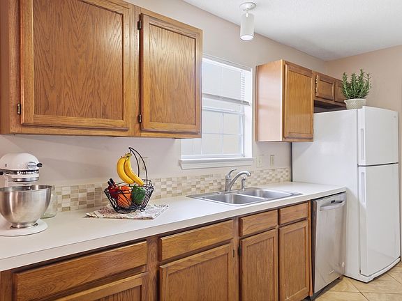 3rd image of 236 Nautica Way