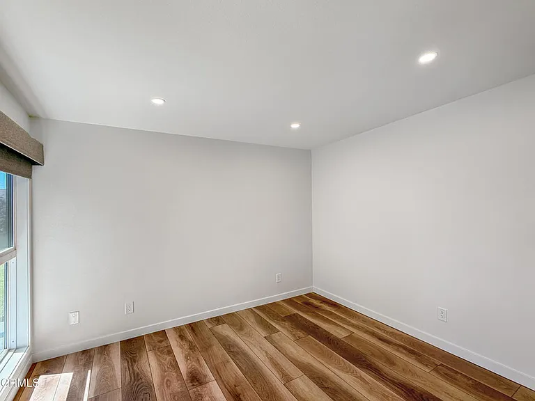 61C Redwood Ave — Photo 27
