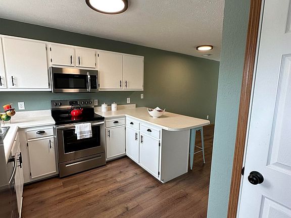 3rd image of 3759 Vale Dr