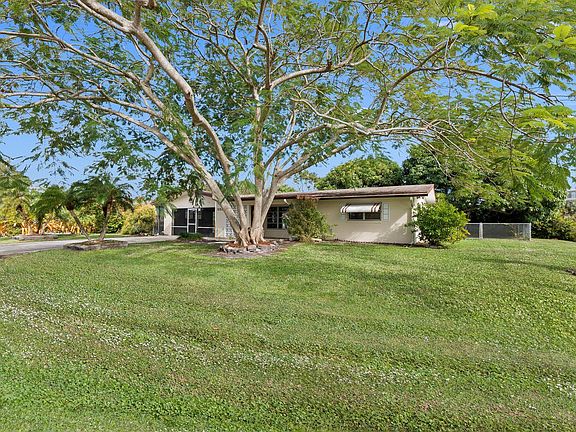 3rd image of 201 E Arbor Avenue