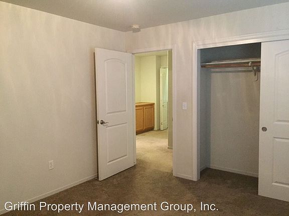 2nd image of 2512 W Oriole Ave