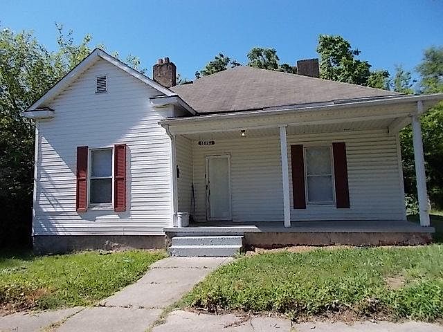 1st image of 1829 Woodbine Ave