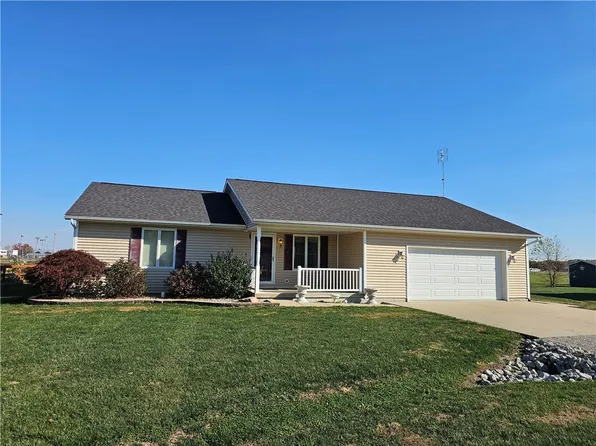 216 Saint John Dr, Toledo, IL 62468