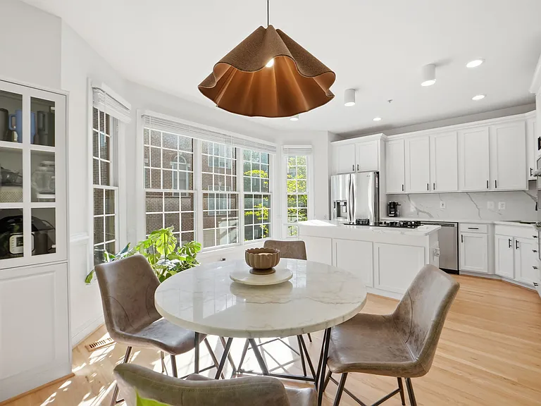 1320 Lessard Ln — Photo 8