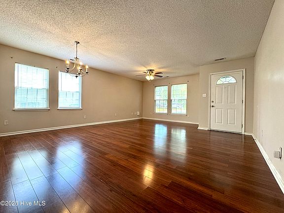 4th image of 521 Jimmies Creek Dr
