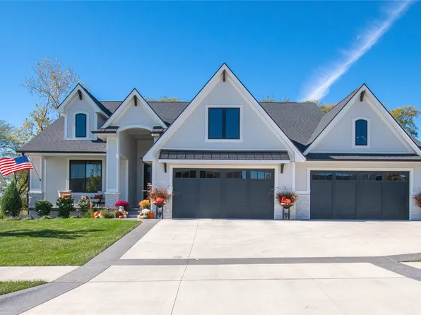 4010 NW 181st St, Clive, IA 50325