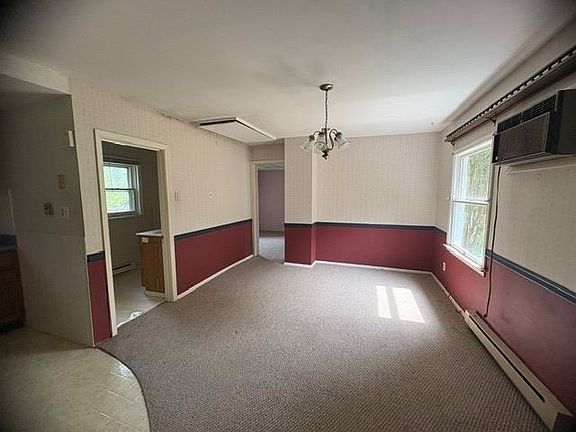 5th image of 1459 Burleigh Ave