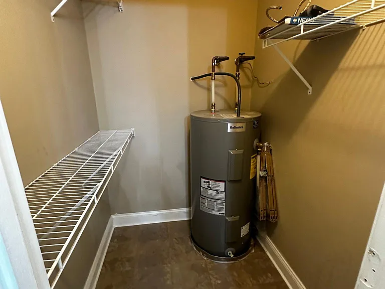 121 Hillcreek Ct — Photo 6