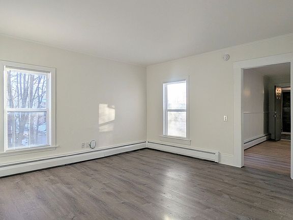 5th image of 8 Cedar Ct APT 2