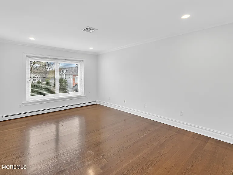 65 E River Rd #20 — Photo 17