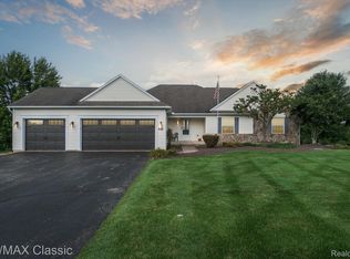 2915 Wheat Valley Dr, Howell, MI