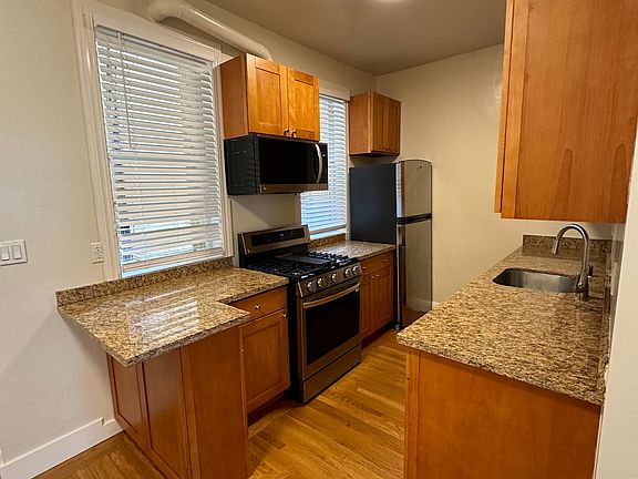 5th image of 1105 Bush St APT 307