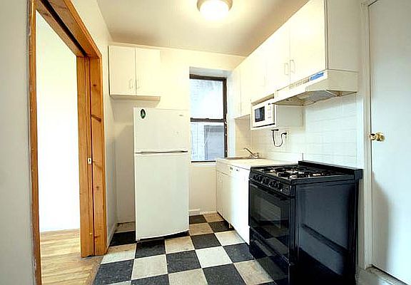 2nd image of 405 E 12th St APT 8
