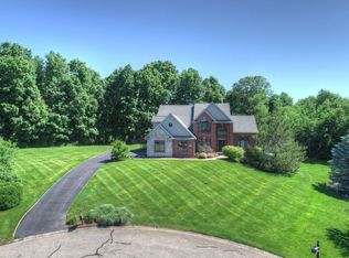 2005 Ricks Ct, Brighton, MI 48114