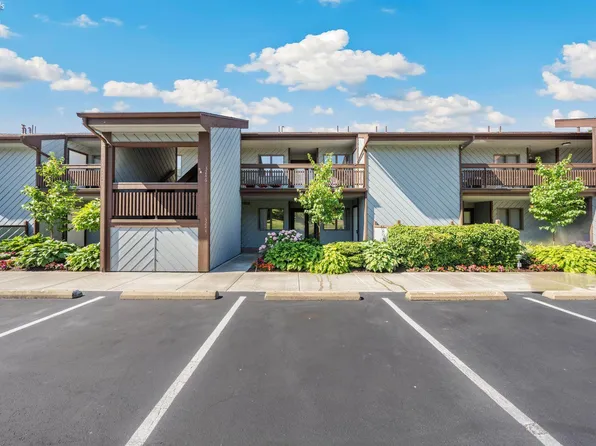 3238 N Marina View Dr, Pt Clinton, OH 43452