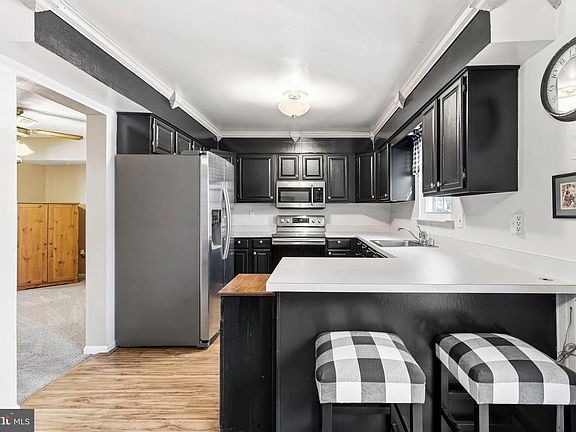 3rd image of 1447 Landis Cir