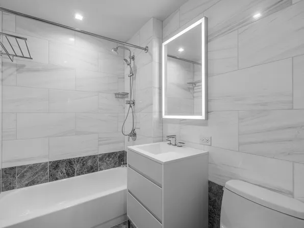 1 Columbus Place image 7 of 27