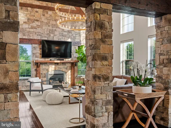 82 Bayhill Cir, Limerick, PA 19468