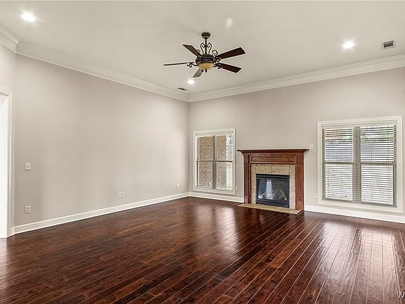 5th image of 1530 Waterford Ln