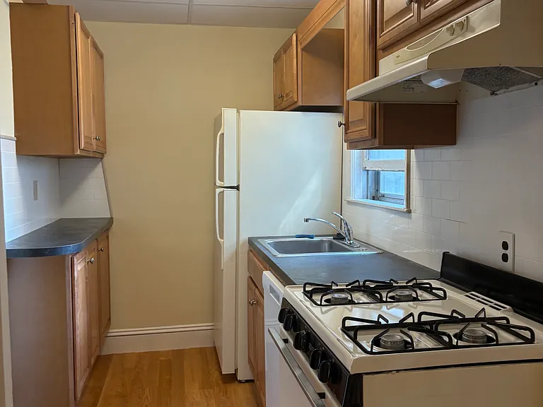 327 Faneuil St #1A — Photo 4