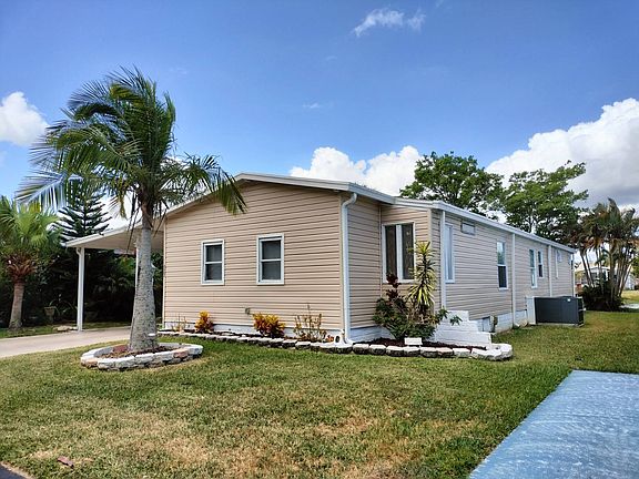 2nd image of 627 Waveside Dr