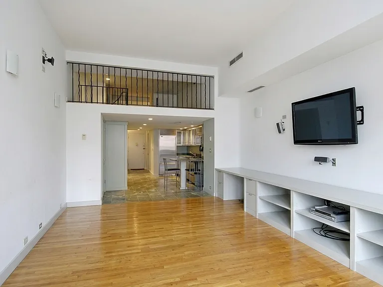 372 5th Ave #8J — Photo 2