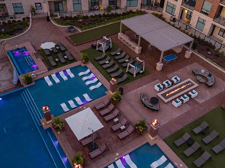The Royale at CityPlace — Photo 13